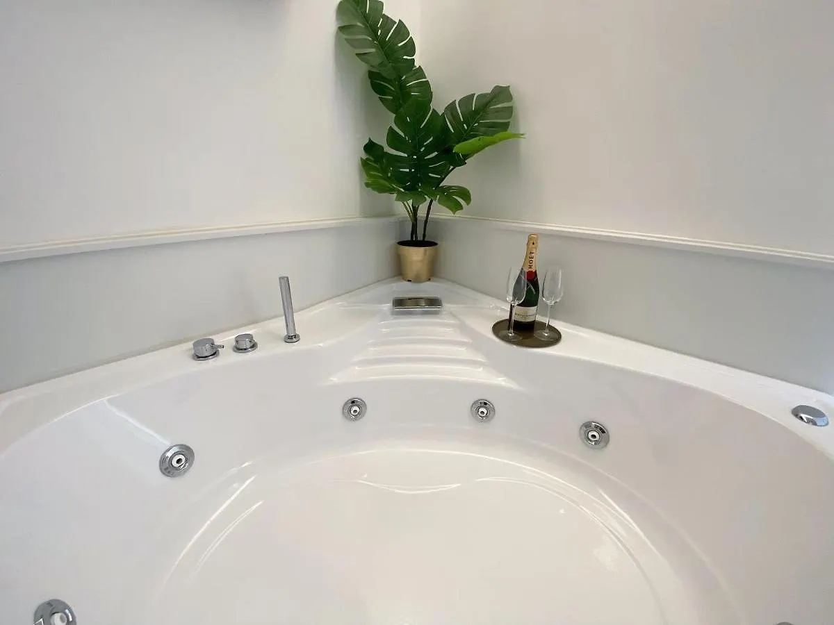 Gualtieri Luxury Suite San Giorgio a Cremano Italy